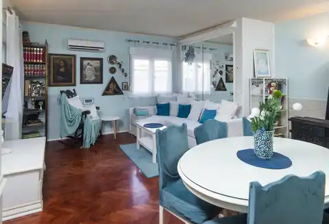 Split, Bačvice - Trzypokojowe mieszkanie z loggią