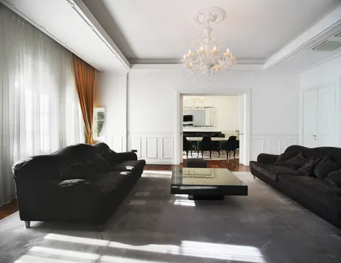 Zagreb, Donji grad, Marulićev trg – luksuzan ured od 280 m² za najam