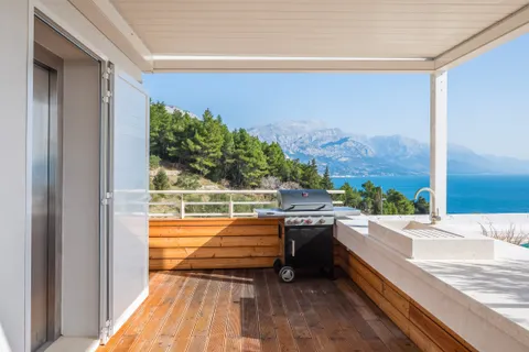 Omiš – Exkluzivní vila s bazénem a panoramatickým výhledem