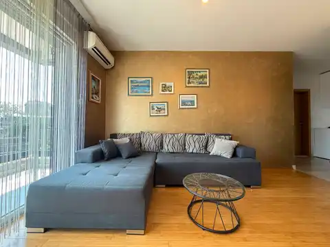 Split, Kila — Dvosobno stanovanje 66 m², balkon, garaža, novejša stavba