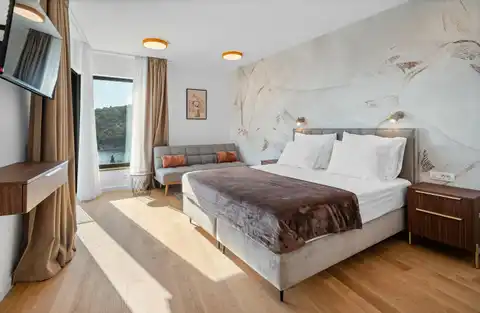Вилла 300 м², Стивашница — 100 м до моря, инфинити бассейн