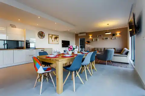 Vila 232 m², Kaštel Stari — 4SS, grijani bazen, pogled na more