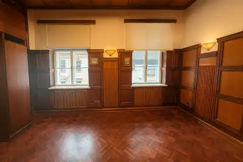 Zagreb, Ilica - Trosoban stan/poslovni prostor u centru grada za najam