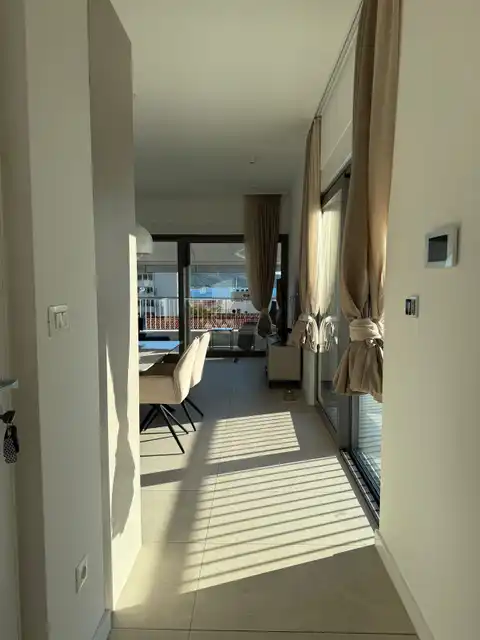 Castel Stafilić - Attico con due camere da letto e garage