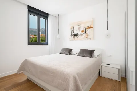 Split, Kaštel Lukšić - Moderní dvoupokojový byt 80 m2 DLOUHODOBÝ PRONÁJEM