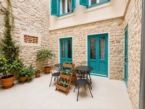 Šibenik, centar – potpuno uređena kuća s 4 apartmana