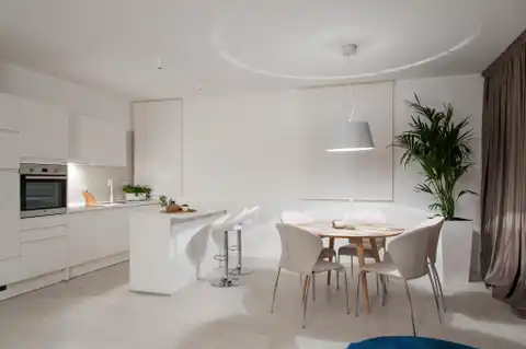 Split, Žnjan-dvosoban s balkonom, drugi red od mora