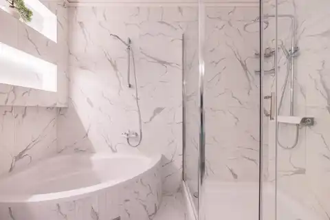 Záhřeb, Jelenovac – Moderní třípokojový byt s velkou terasou a garáží