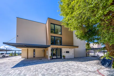 Istra, Novigrad - Trosoban apartman u luksuznom stambenom kompleksu 96 m2