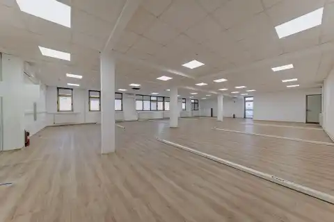 Sveta Nedelja - Komerčný priestor 1600 m2