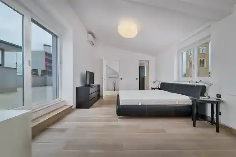 Zagreb, Centar - Luksuzan četverosoban penthouse s velikom terasom 225 m2