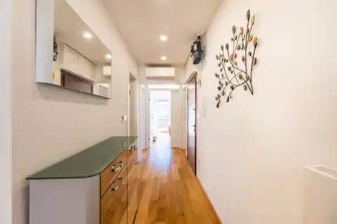 Zagreb, Centar - Četverosoban stan s parkingom, prvi najam