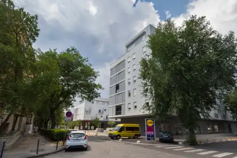 Split, Spinut – jednosoban stan s garažom i lođom blizu centra