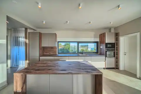 Primošten – Luxusná vila s infinity bazénom, 450 m2 novostavba