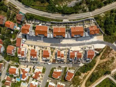 Brač, Sutivan - Three-room apartment in a residential complex, 100.90 m2