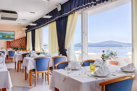 Trogir – Elegantný hotel s výhľadom na more