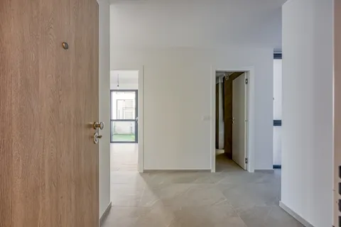 Istra, Novigrad - Trosoban apartman u luksuznom stambenom kompleksu 117 m2