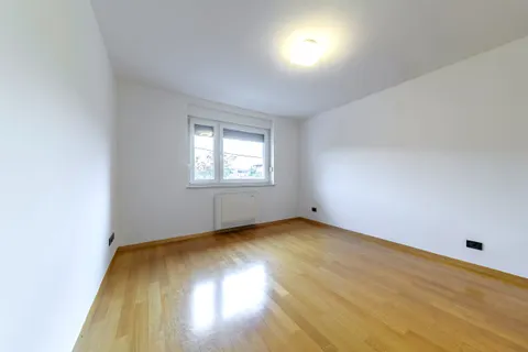 Záhřeb, Lašćina – Rodinný dům ve skvělé lokalitě 395 m2