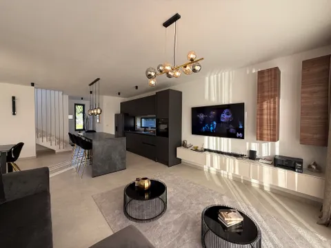 Spalato, Kaštela - Villa di lusso di 188 m2 con vista mare