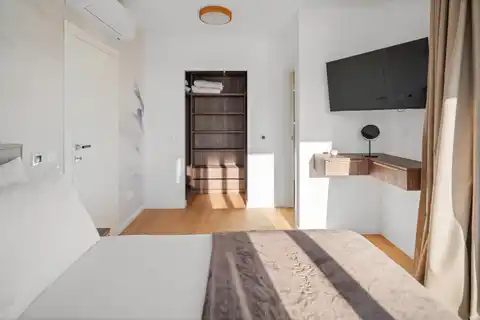 Вилла 300 м², Стивашница — 100 м до моря, инфинити бассейн