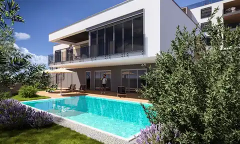Primošten, Appartement 148 m², — 2 chambres, piscine privée, jardin, terrasse, loggia