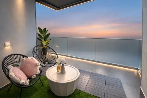 Split, Bol - Mieszkanie dwupokojowe z balkonem i komórką lokatorską