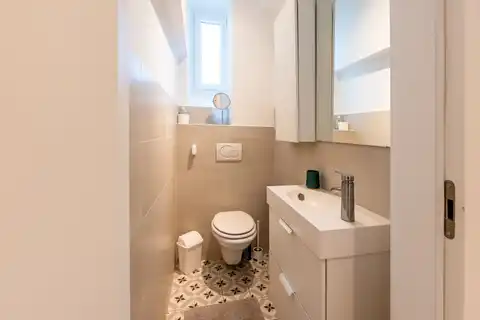 Zagreb, centar - Potpuno renoviran dvosoban stan, najam
