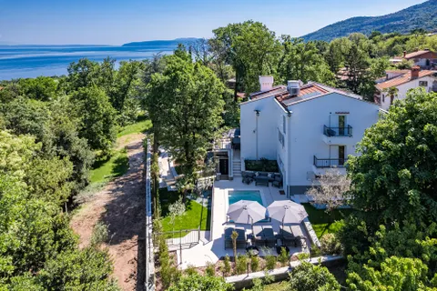 ZASEBNO: Kvarner, Opatija - Luksuzna vila na čudoviti lokaciji