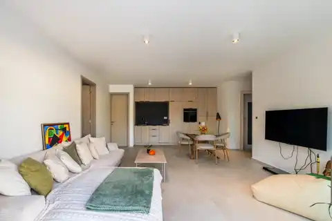 Ravna Gora, kuća 146 m² — 2 stana, privatni lift, bazen
