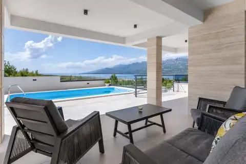 Zadar, Rovanjska - Newly built villa with a pool and sea view