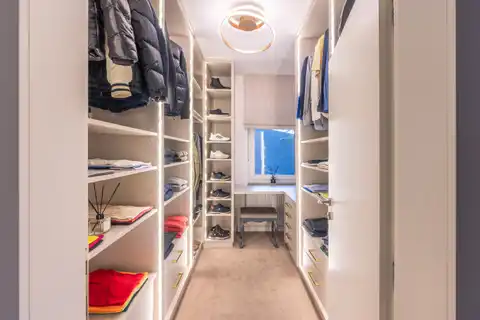 Záhřeb, Jelenovac – Moderní třípokojový byt s velkou terasou a garáží