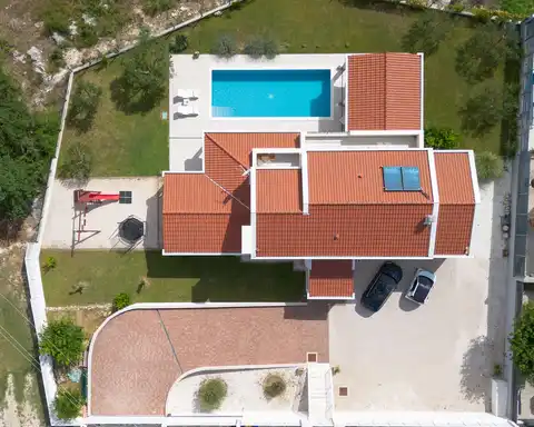 Maison avec piscine, 260m²