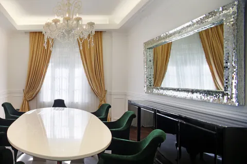 Zagreb, Donji grad, Marulićev trg – luksuzan ured od 280 m² za najam