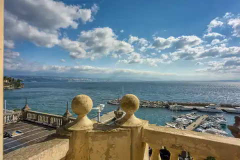 Ičići, Opatijska rivijera – povijesna vila s pogledom na more