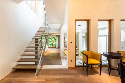 Kuća 376 m², Gornje Prekrižje — parcela 704 m²