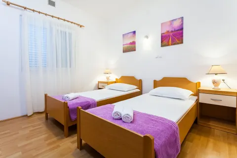 Ostrov Korčula – Okouzlující vila v zátoce s bazénem 460 m2