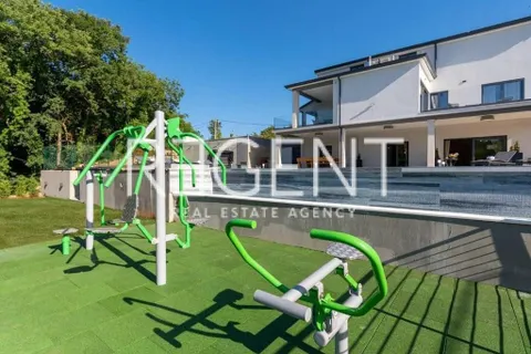 Istra, Tinjan – Elegantna vila z bazenom