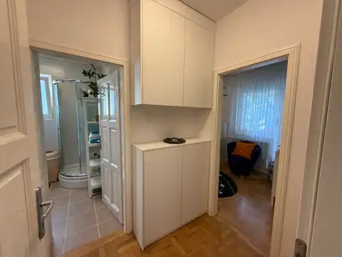 Zagabria, Mlinovi – appartamento trilocale con balcone al piano terra