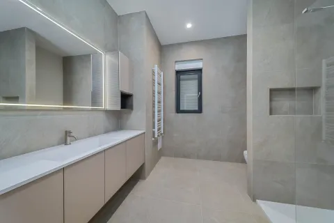 Zagreb, Centar – Luksuzan dvoetažan penthouse 150 m² za Najam