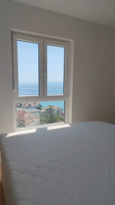 Split, Duilovo - Dvojizbový byt s loggiou a výhľadom na more