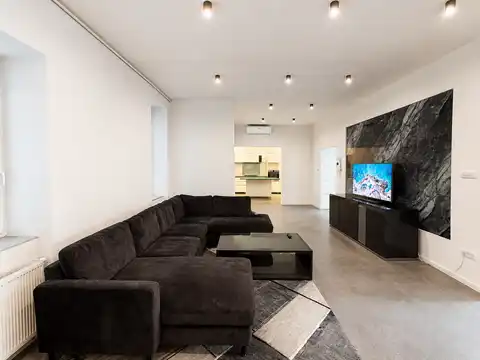 Záhreb, Centrum – byt 135 m² na prenájom, zrekonštruovaný 2026, 1. poschodie