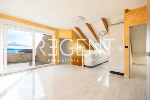 Split, Stobreč - Stan na izvrsnoj lokaciji za dugoročni najam, 150m2