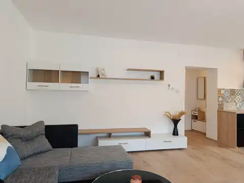 Zagabria, Maksimir - Appartamento con due camere da letto completamente ristrutturato con balcone.