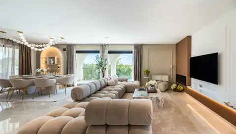Villa 384 m² bei Buje – Pool, Blick und 832 m² Grundstück