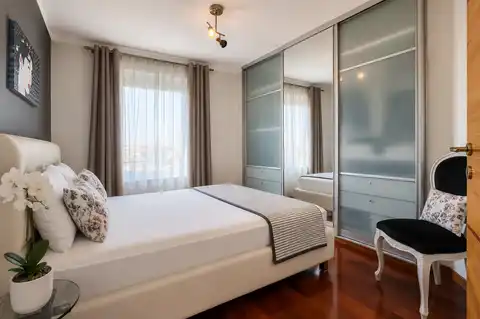Split, Žnjan - 2-bedroom apartment, garage parking space, sea view