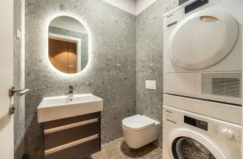 Zagreb, Maksimir – Luksuzno štirisobno stanovanje, prva najemnina