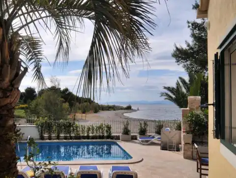 Brač, Mirca - Vila z bazenom ob morju 330m2