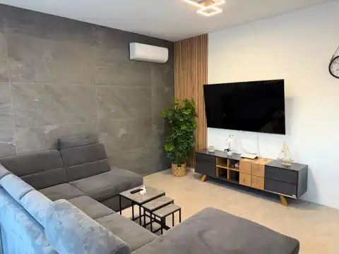 Privlaka, Sabunike — dvosoban stan 139 m2, bazen, vrt, parking mjesto