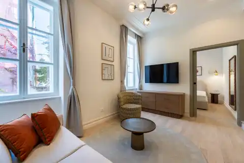 Stan 35 m² za najam — prvi najam, Centar