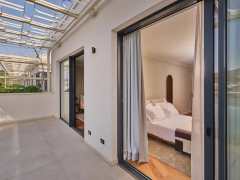 Trogir - Moderna villa s pogledom na more 341 m2